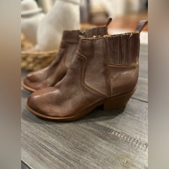 Sofft Women's Ardmore Ankle Boots - Picture 3 of 12